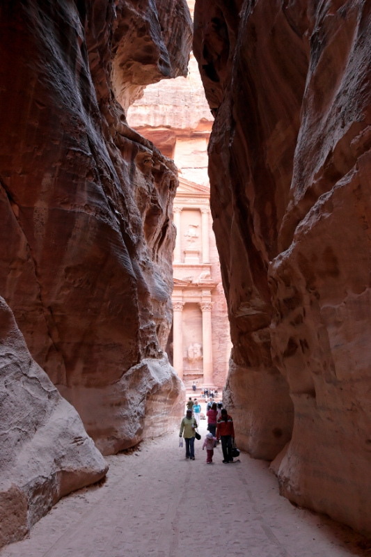 Treasury, Petra (Wadi Musa) Jordan 7.jpg